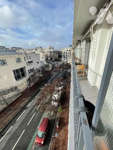 Appartrement  3/4 pièces, 78M², métro Corentin Celton avec cave et box