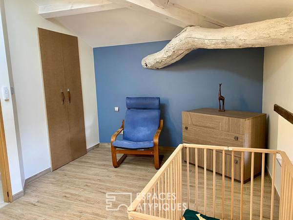 Vaste corps de ferme rénové, en Ardèche Verte.