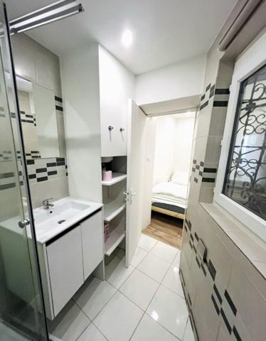 Appartement Paris 2 pièce(s) 19.77 m2