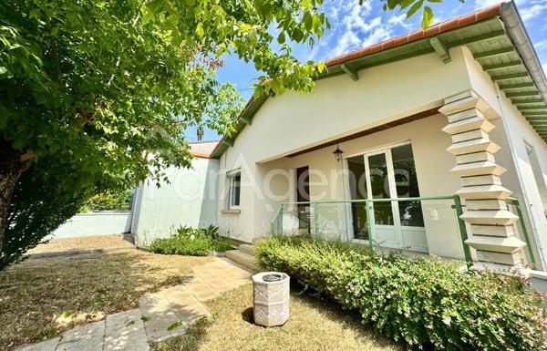 Maison plain-pied 3 chambres. Jardin clos.