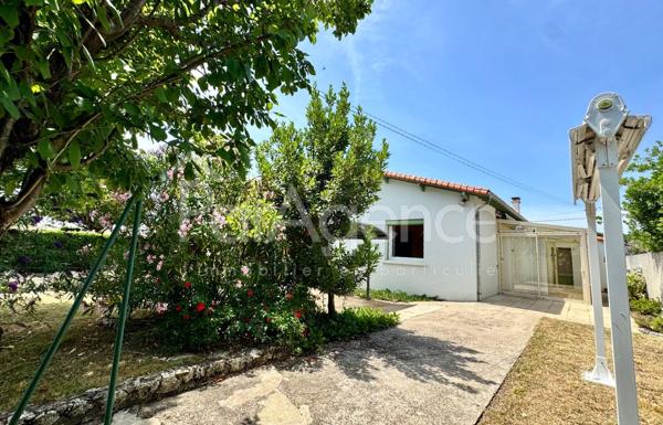 Maison plain-pied 3 chambres. Jardin clos.