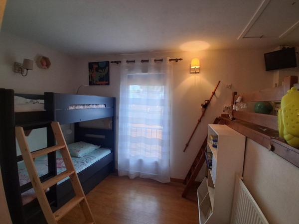 Villa 149 m² - 1238 m² - 4 ch + bureau - piscine