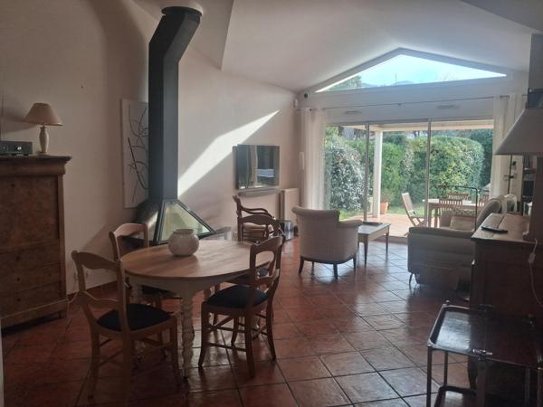 Villa 149 m² - 1238 m² - 4 ch + bureau - piscine