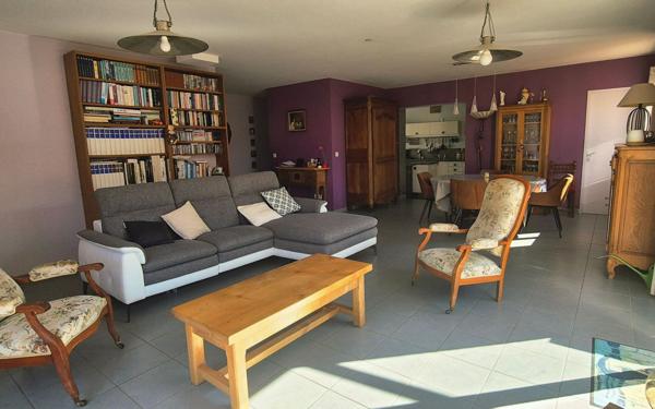 Maison à vendre    5 pièces •  Roquettes