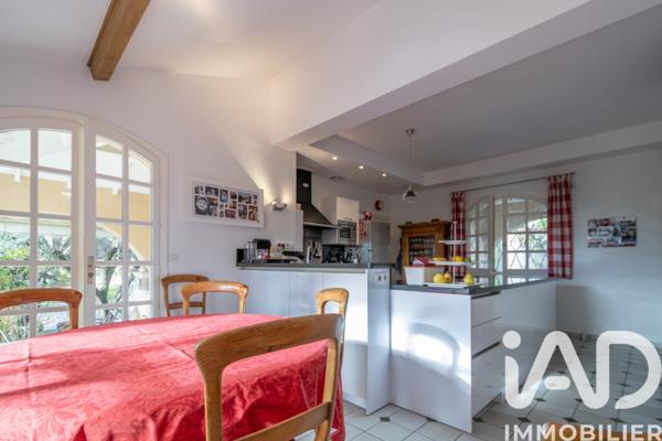 Maison à vendre 8 pièces 284 m² Saint-Priest