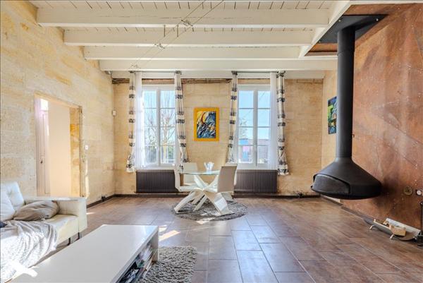 Maison à vendre |  Coutras |  7 pièces | 165 m²