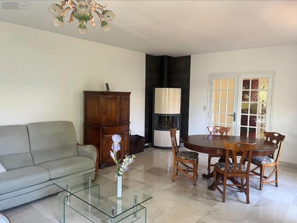 Maison à vendre à Saint-Parres-aux-Tertres dans l'Aube (10410), ref : 10077-1000390