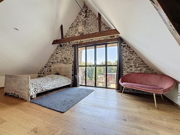 Maison en pierre rénovée à vendre à Saint-Géréon - Charme et confort, 4 chambres, à deux pas de la gare !