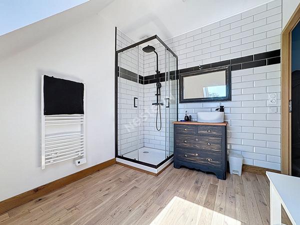 Maison en pierre rénovée à vendre à Saint-Géréon - Charme et confort, 4 chambres, à deux pas de la gare !