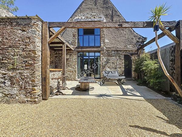 Maison en pierre rénovée à vendre à Saint-Géréon - Charme et confort, 4 chambres, à deux pas de la gare !