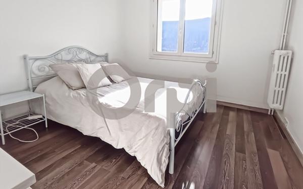 Appartement à vendre    3 pièces •  Laragne-Montéglin