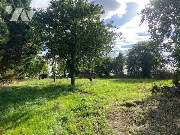 Terrain à bâtir 
A seulement 9 minutes de Chateaubriant 
Situé dans un environnement calme et...