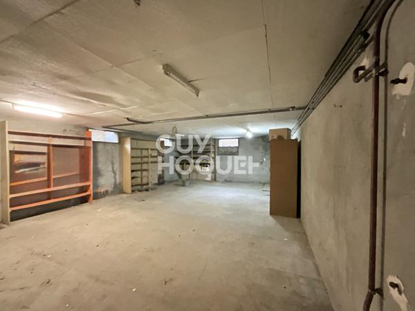Maison familiale  d'environ 220 m2 située sur Roques avec une parcelle arborée de 1 356 m2