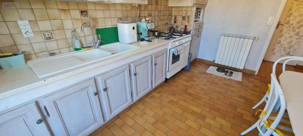 Maison à vendre à Le Gua en Charente-Maritime (17600), ref : Ref 02074