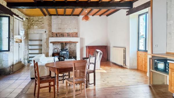 Charmant ensemble en pierre au calme, 10 pièce(s) 234 m2, belle vue sur la campagne