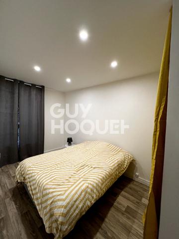 A LOUER au centre de Lyon 8 ème, un T4 avec balcon et parking