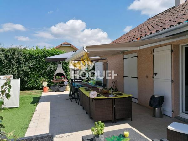 🏡 Maison plain-pied 4 chambres avec piscine – Terrain 1 000 m² – Morestel