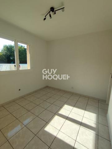 🏡 Maison plain-pied 4 chambres avec piscine – Terrain 1 000 m² – Morestel