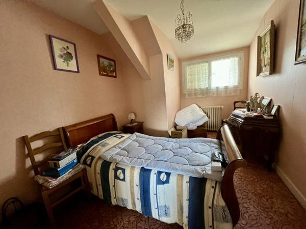 Maison à vendre |  Saint-Sornin-Lavolps |  10 pièces | 212 m²