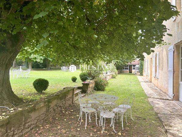 Belle maison de campagne en Périgord pourpre sur un terrain de 3 900m2, LALINDE