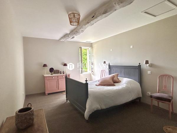 Belle maison de campagne en Périgord pourpre sur un terrain de 3 900m2, LALINDE