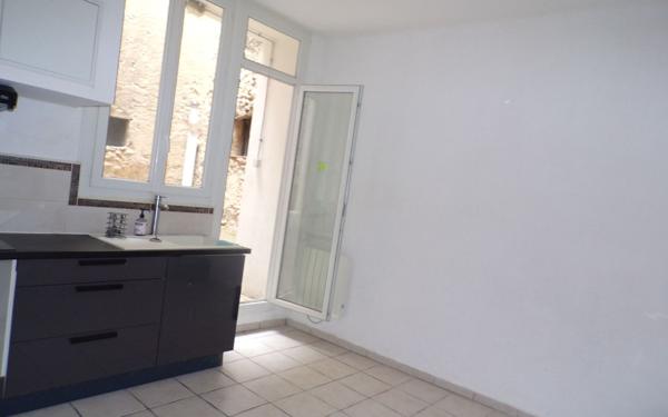 Appartement à vendre    2 pièces • 30,75 m2 La Tour-d'Aigues