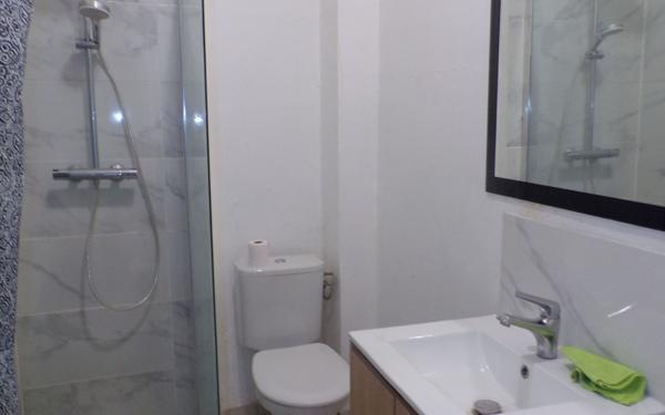 Appartement à vendre    2 pièces • 30,75 m2 La Tour-d'Aigues