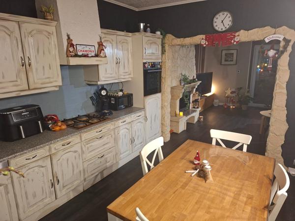 Jolie maison ancienne, pleine de charme!