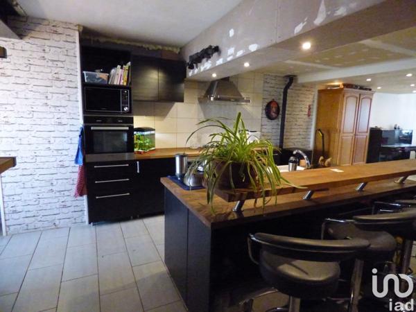 Maison 4 pièces de 121 m² à Dormans (51700)