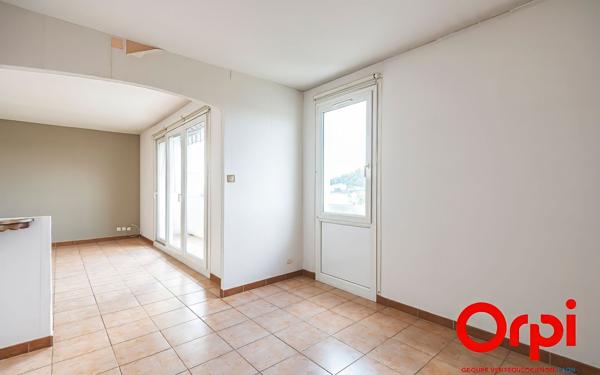 Appartement à vendre    3 pièces • 65 m2 Laon