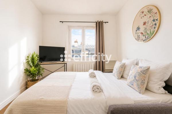 Appartement
         1 pièce
        - 23 m² 230 000 € *