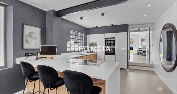 À vendre Maison 4 pièces 166.83 m² - Chilly-mazarin 91380