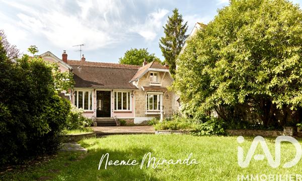Maison à vendre 8 pièces 255 m² Jouy-le-Moutier