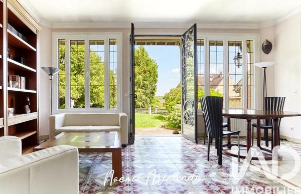 Maison à vendre 8 pièces 255 m² Jouy-le-Moutier