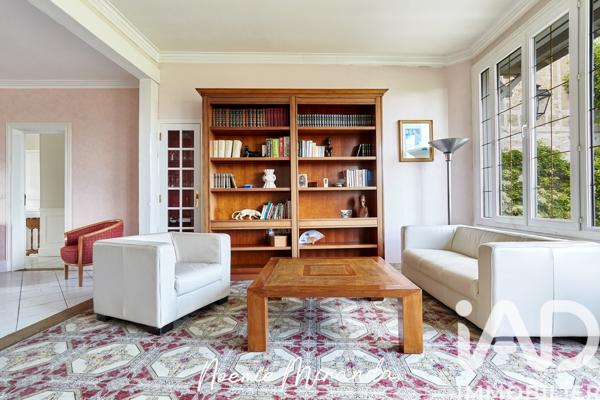 Maison à vendre 8 pièces 255 m² Jouy-le-Moutier
