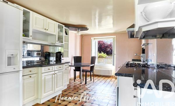 Maison à vendre 8 pièces 255 m² Jouy-le-Moutier