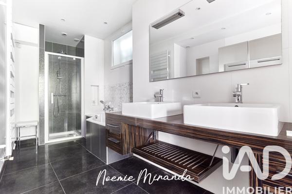 Maison à vendre 8 pièces 255 m² Jouy-le-Moutier