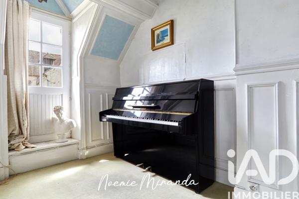 Maison à vendre 8 pièces 255 m² Jouy-le-Moutier