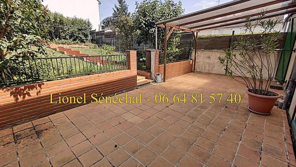 Maison à rénover de 9 pièces de 95 m2 dans un secteur  calme et recherché à La Chapelle Saint Aubin 95 m2