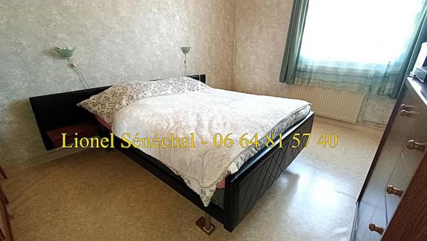 Maison à rénover de 9 pièces de 95 m2 dans un secteur  calme et recherché à La Chapelle Saint Aubin 95 m2