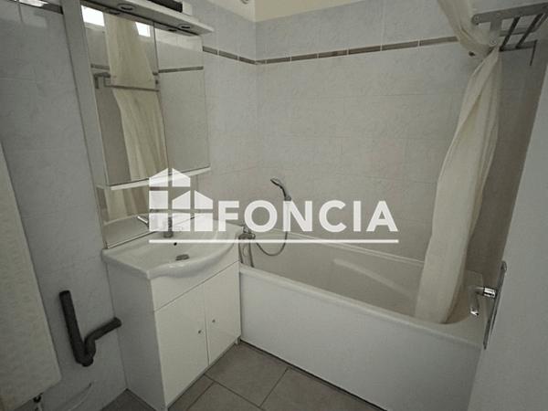 Location Appartement 2 pièces 46.89 m² - 38-40 RUE SAINTE BAUME Marseille 13010