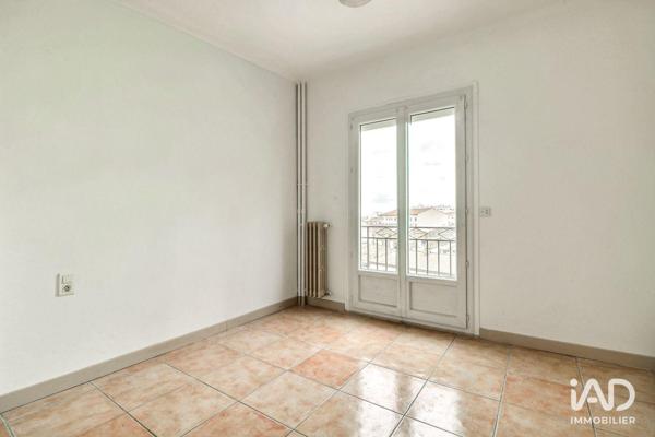 Appartement à vendre 2 pièces 64 m² Nîmes-Saint-Césaire