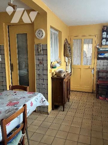 Maison comprenant 4 chambres dont une avec entrée particulière