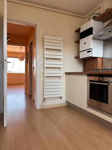 QUIMPER – APPARTEMENT T3 AVEC BALCON, BELLE VUE DEGAGEE ET PARKING PRIVATIF Quimper (29000)