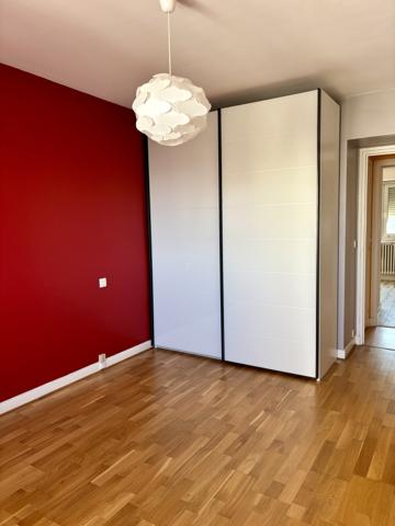QUIMPER – APPARTEMENT T3 AVEC BALCON, BELLE VUE DEGAGEE ET PARKING PRIVATIF Quimper (29000)