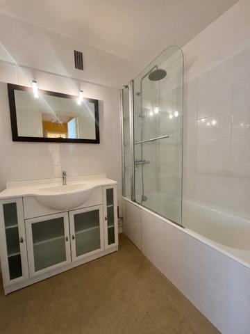 QUIMPER – APPARTEMENT T3 AVEC BALCON, BELLE VUE DEGAGEE ET PARKING PRIVATIF Quimper (29000)