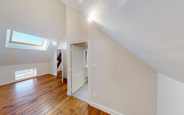 Maison à louer    5 pièces • 126,41 m2 Saint-Denis-de-Vaux