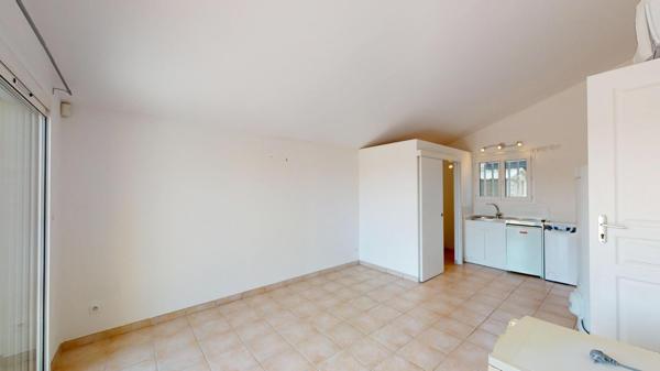 Maison indépendante 4 chambres- piscine- au calme absolu