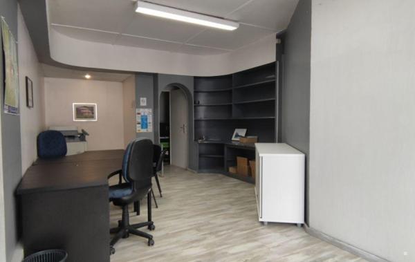 Vente Local commercial rénové(e) Pont-saint-esprit   