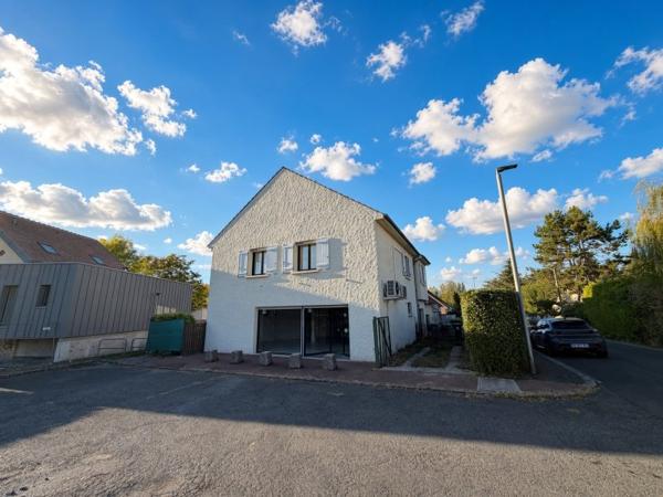 Vente / Immeuble à Moret-Loing-et-Orvanne (77250)